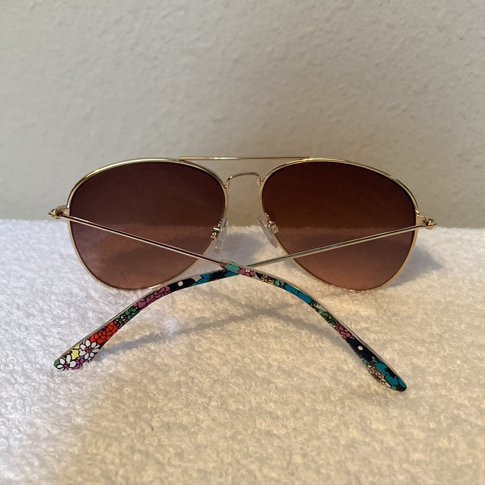 ThredUP: Vera Bradley Bree Sunglasses & Eyeglasses Case in Far Out Floral - Picture 9 of 15